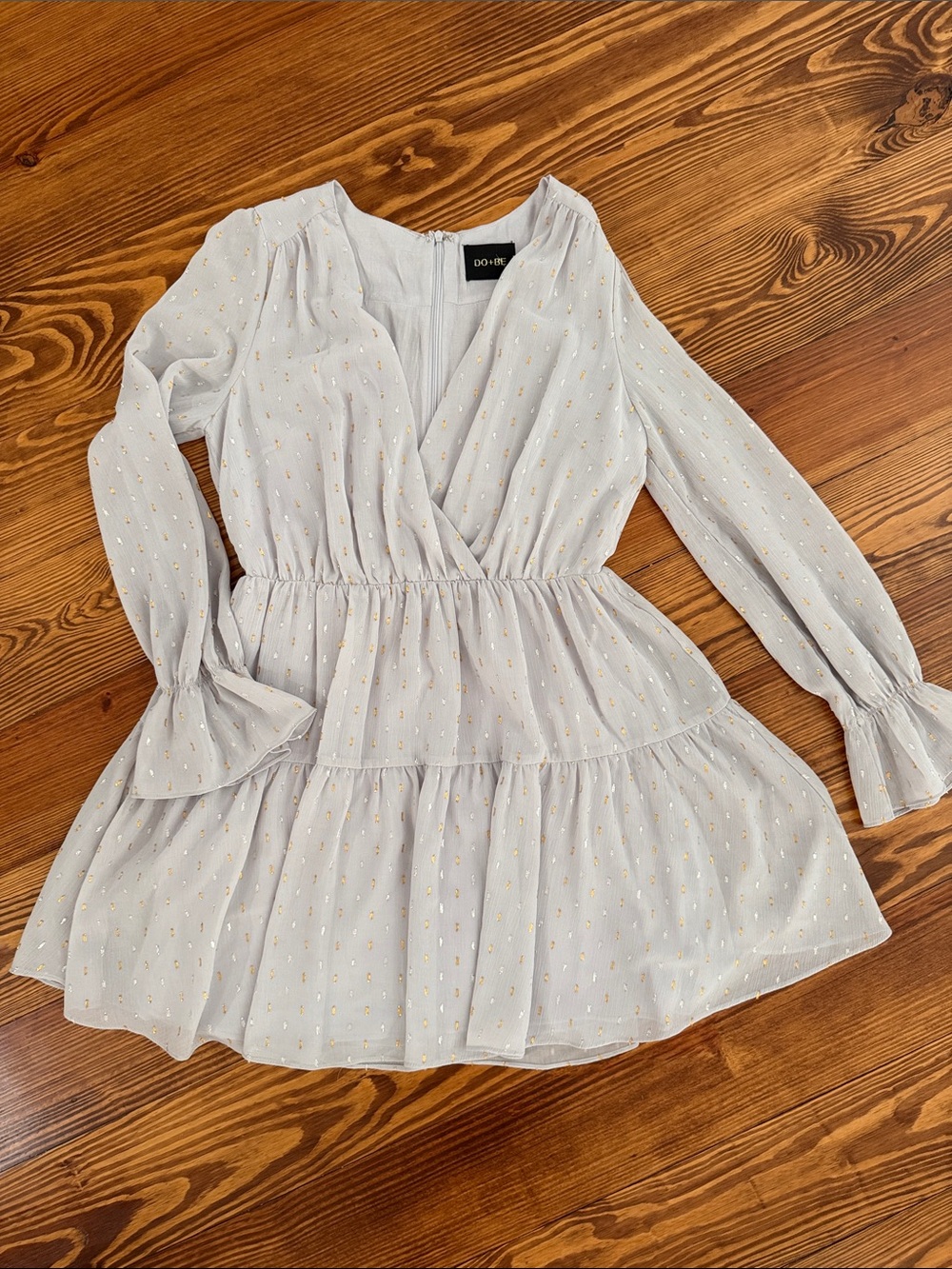 DO+BE Light gray Long-Sleeve Mini Dress with Gold and silver Dot Accents